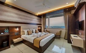 Golden Leaf Resort